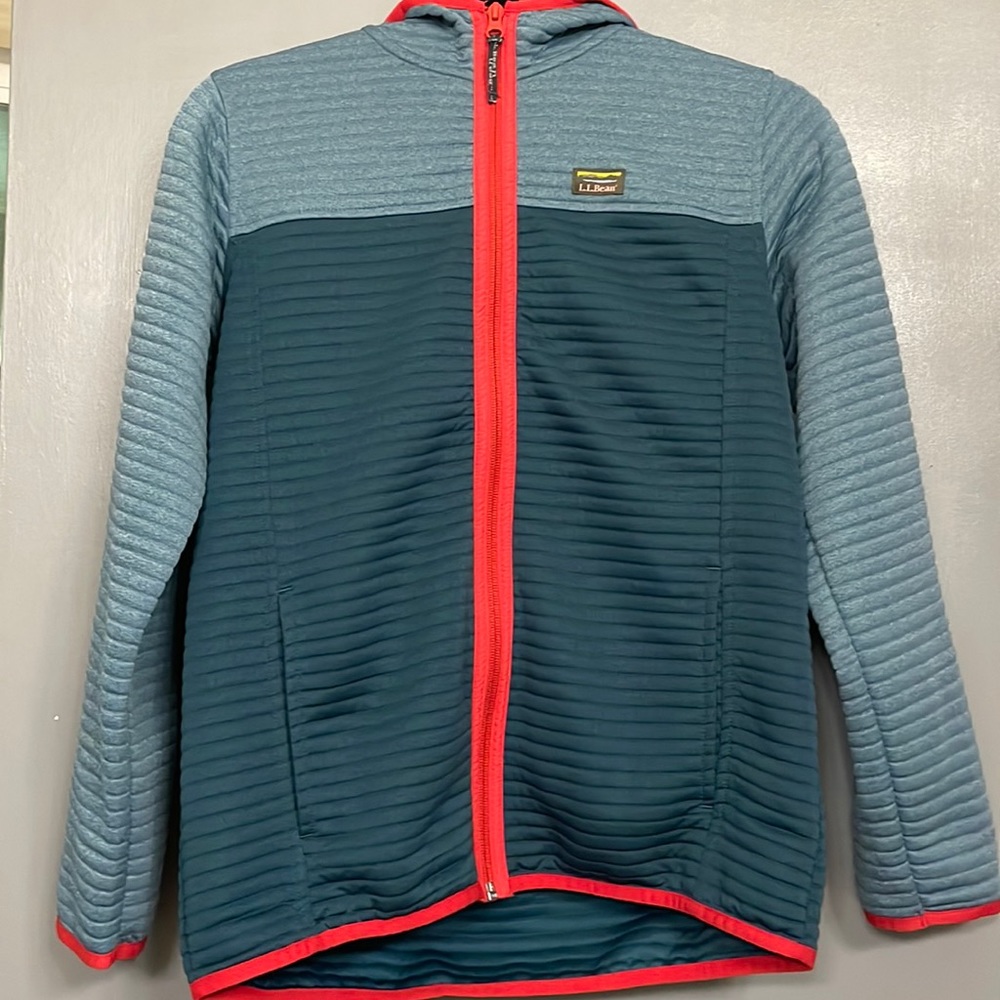 NWOT LL Bean zip up hoodie. Girls size 14-16.